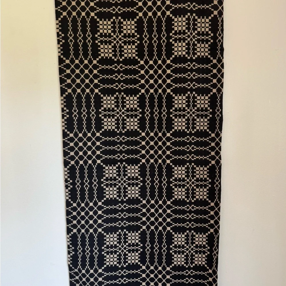 Home Collections by Raghu, Table Runner, Size 36-1/2”L x 13-3/4”W